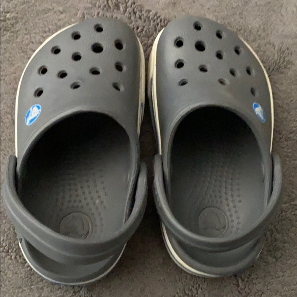 Croc’s size 4.5 - Picture 3 of 4